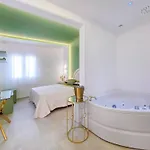 Medusa Luxury Nocleg ze śniadaniem 3*