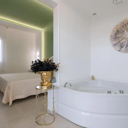 Medusa Luxury Couette-café Taviano (Lecce)